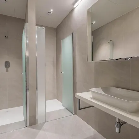 Apartman Towarowa Tower Apartment, Free Parking Varsó