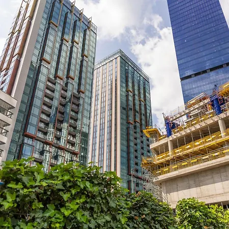 Towarowa Tower Apartment, Free Parking Varsó