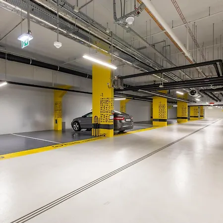 Towarowa Tower Apartment, Free Parking * Varsó