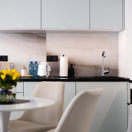 Towarowa Tower Apartment, Free Parking Apartman