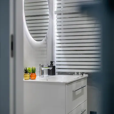 Towarowa Tower Apartment, Free Parking Apartment Warsaw