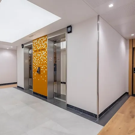 Towarowa Tower Apartment, Free Parking * ורשה